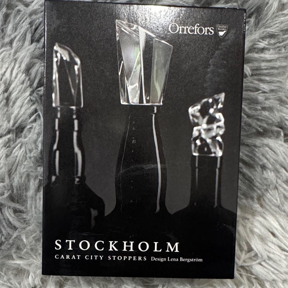 Orrefors Kostaboda Carat City Stoppers - Black and Clear